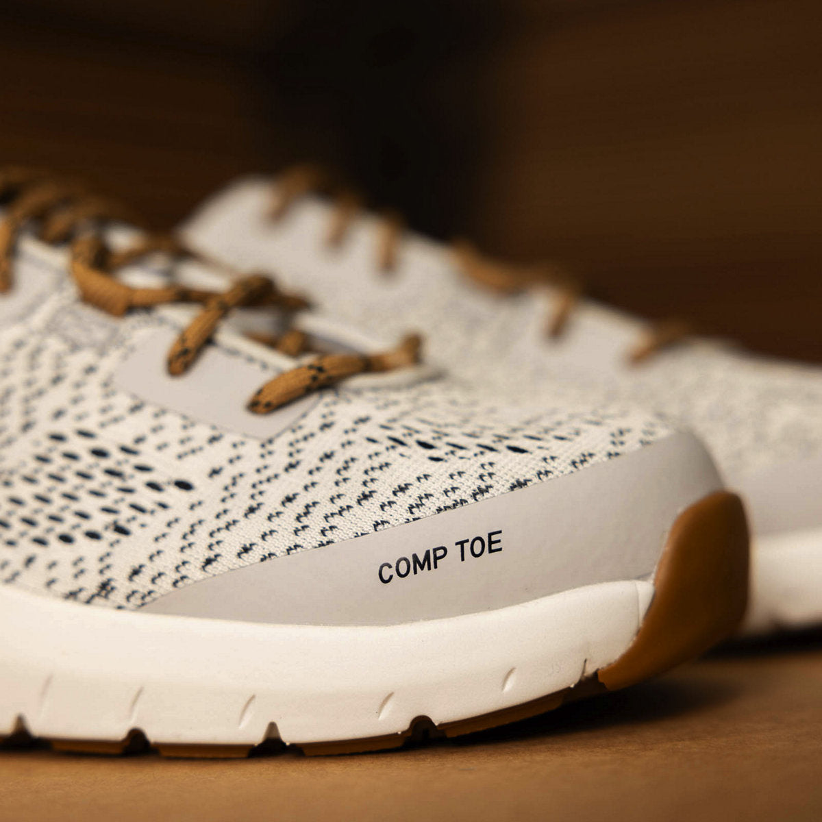 Run Time 3 Gray/White Composite Toe (NMT)