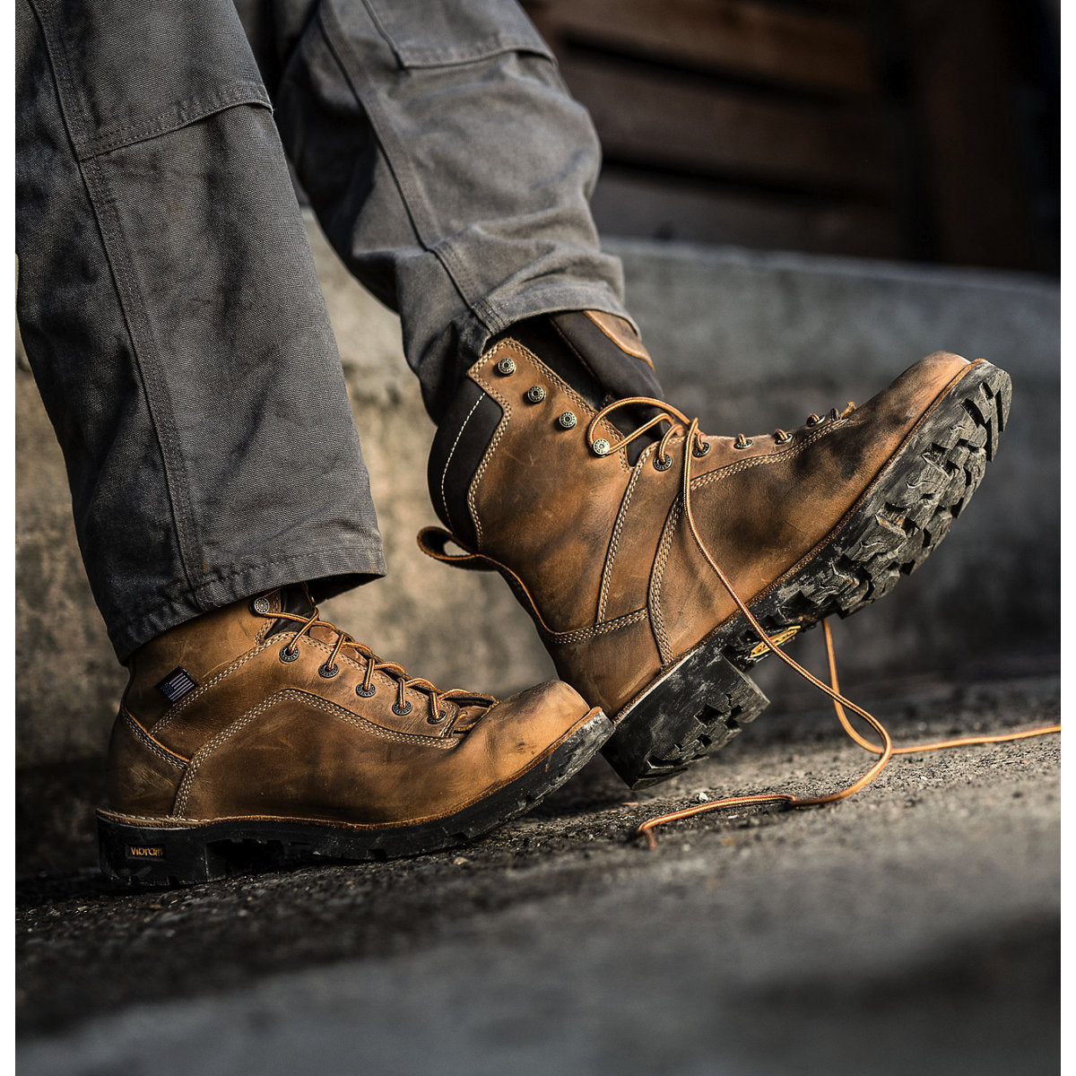 Quarry USA Distressed Brown Insulated 400G Composite Toe (NMT)